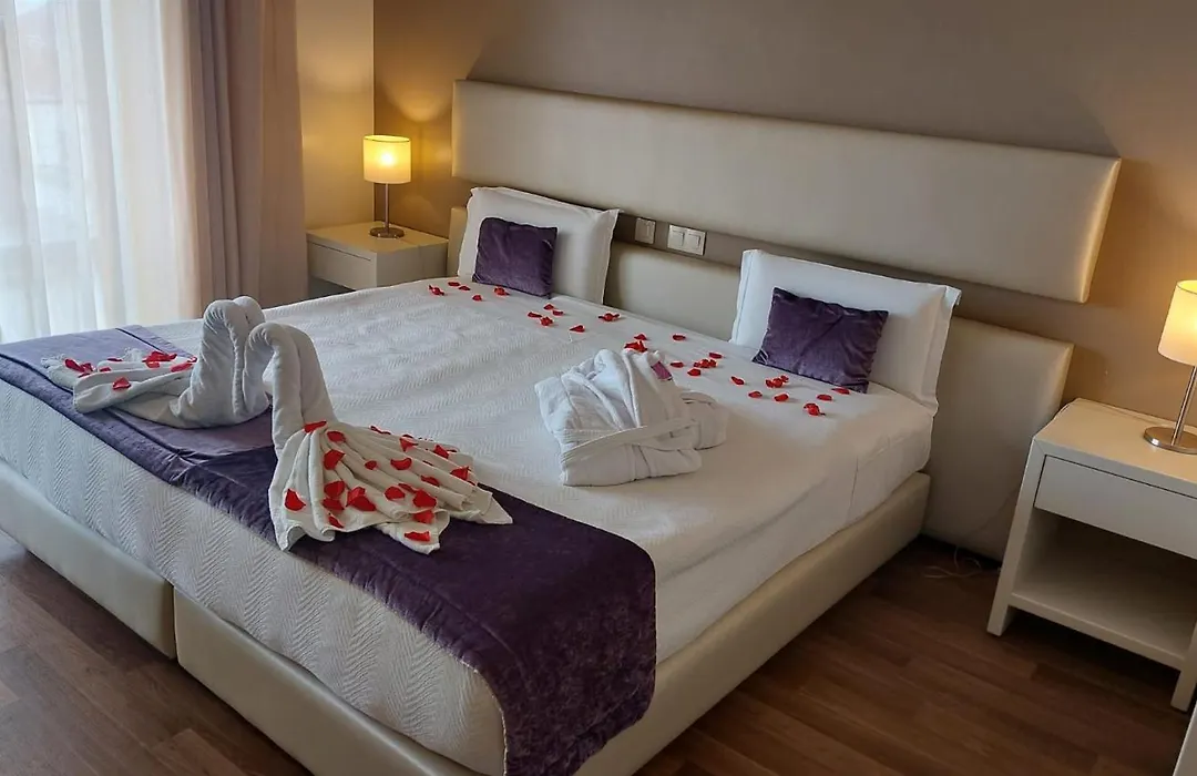Hotel Monte Lírio-1